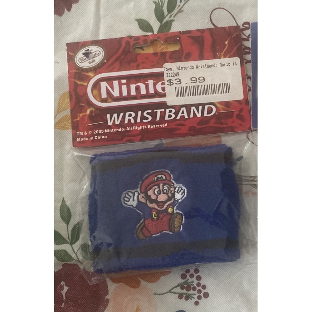 Brand New‎ Rare Super Mario Belt Buckle & Wristband Set Classic Nintendo 2005